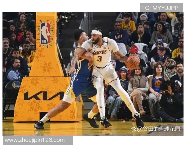 勇士与湖人激战在即NBA赛场再掀宿敌对决热潮