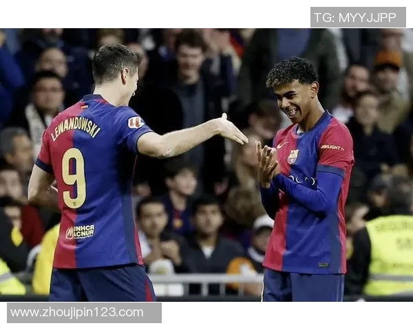 巴萨与比利亚雷亚尔激战成和四比四精彩录像回顾